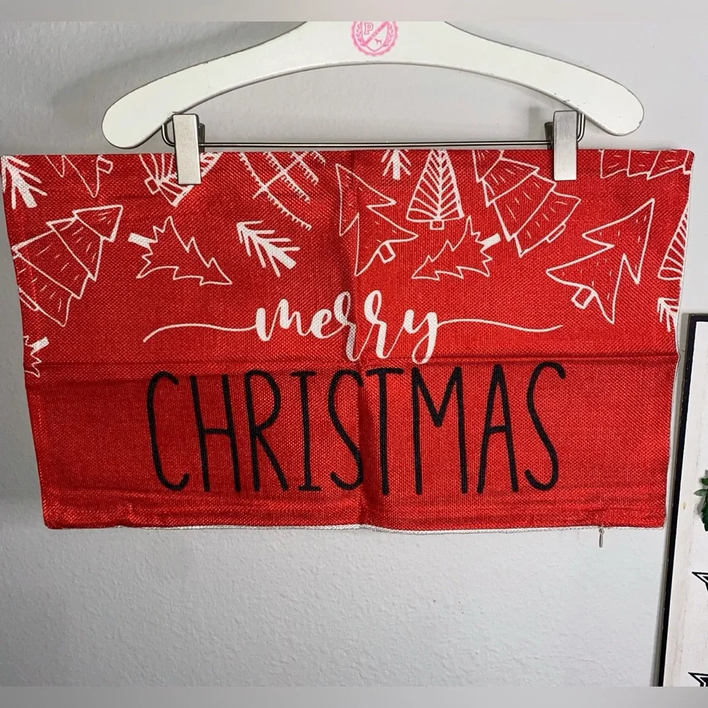 BUNDLE OF 4 CHRISTMAS DECORATIVE PILLOWCASES WITH ZIPPER